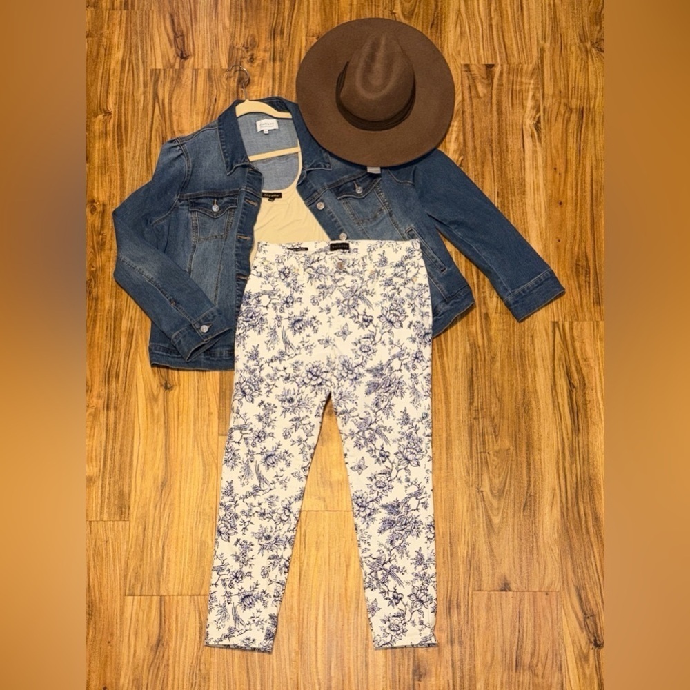 Talbots women’s 6p 6 petite jeans pants Blue White Floral toile slim ankle